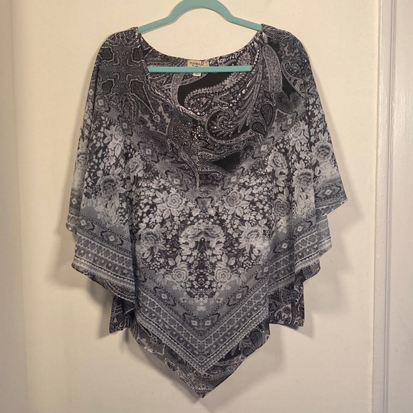 One World Womens Floral Poncho Blouse Sz 1X Boho Roses Gypsy Handkerchief Flowy - Picture 13 of 13